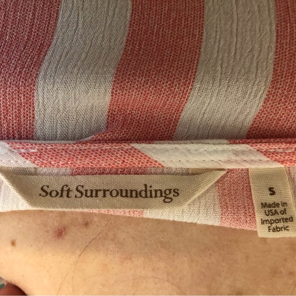 New Soft Surroundings top - Picture 5 of 5
